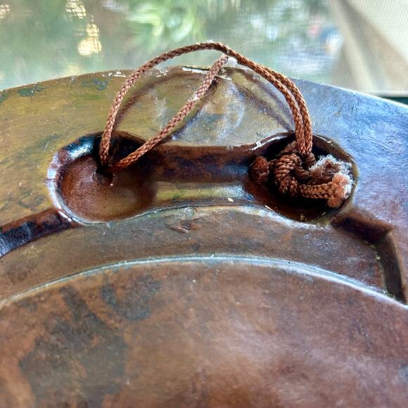 Vintage Ceramic Cameo Wall Hanging, Victorian Woman, Painted Velvet Border - Picture 8 of 16